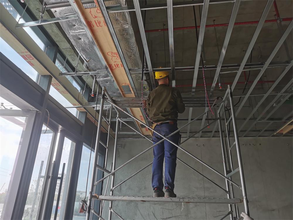 房地产公司“国庆” 坚守2